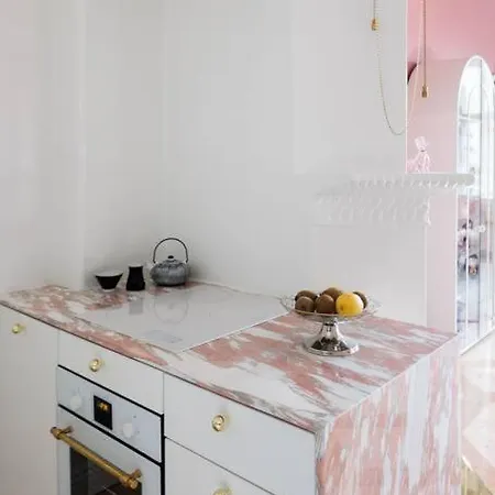 Luxury Pink Suite, Autohalli Apartamento Helsinki