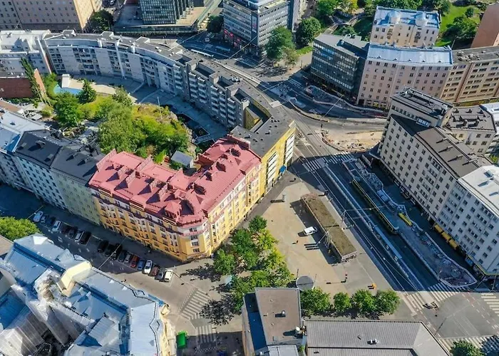 Luxury Pink Suite, Autohalli *